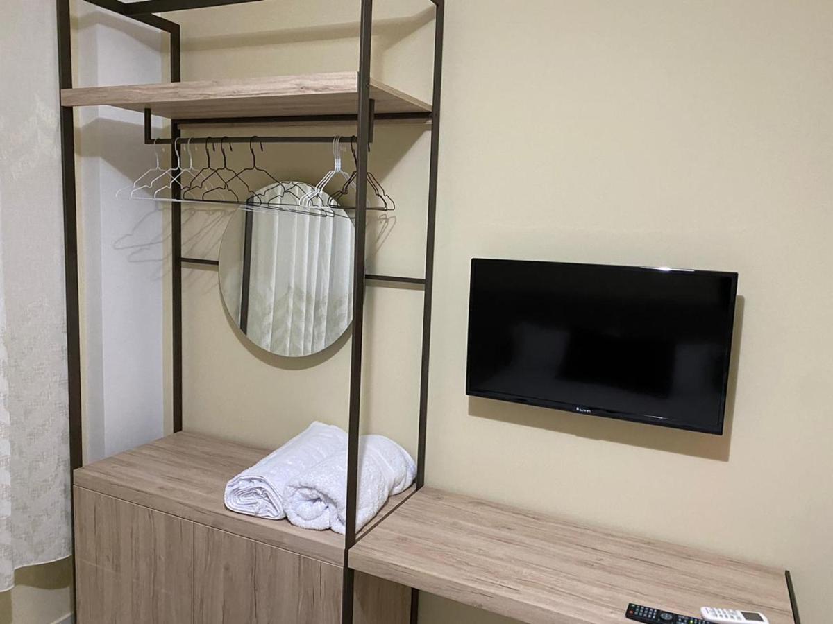 Kevin'S Lungomare Apartment Vlore Luaran gambar