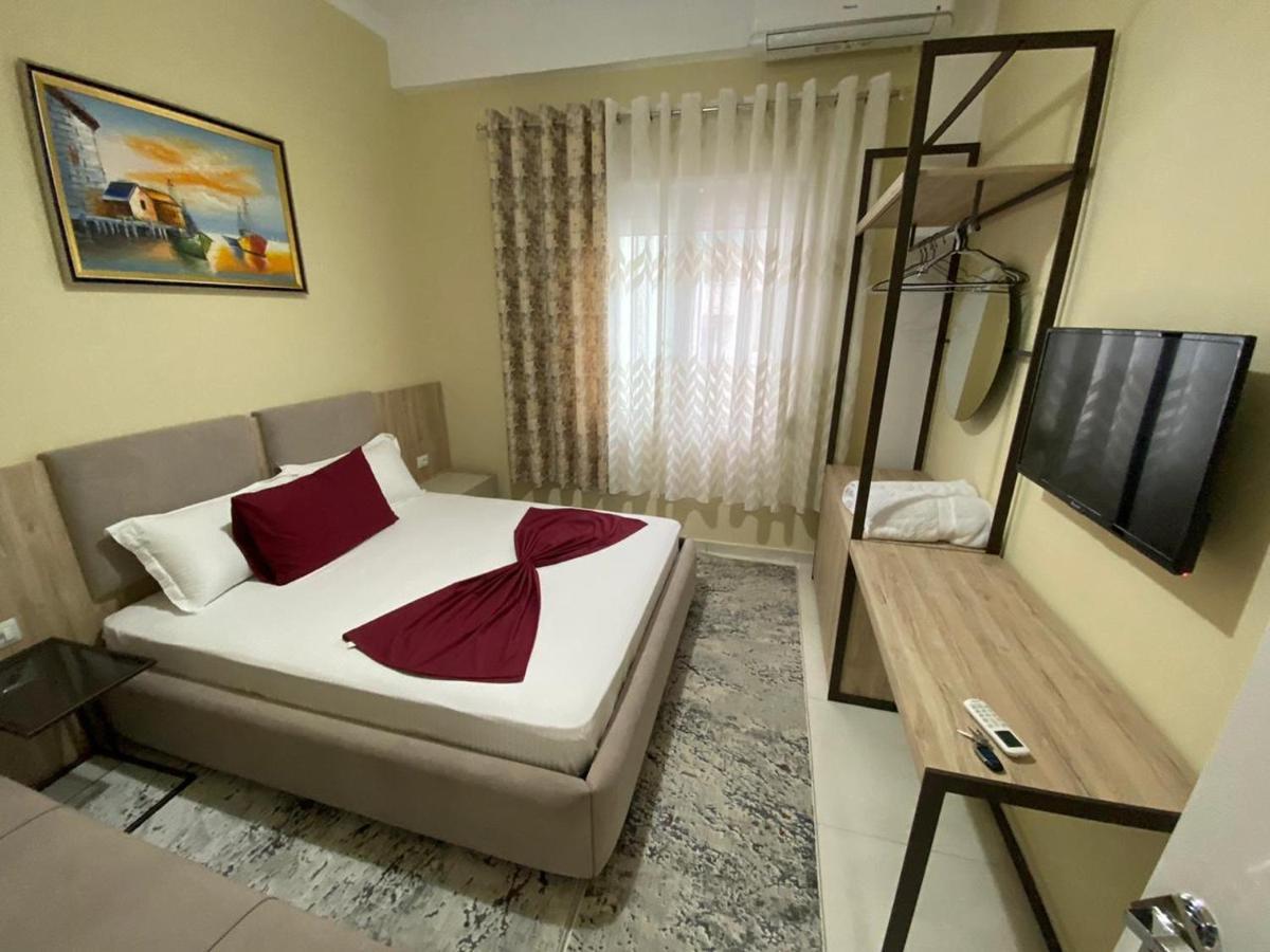 Kevin'S Lungomare Apartment Vlore Luaran gambar