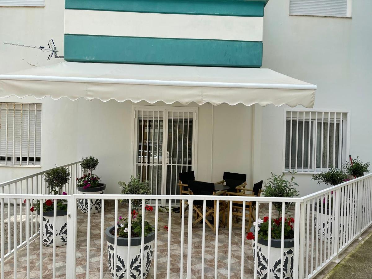 Kevin'S Lungomare Apartment Vlore Luaran gambar