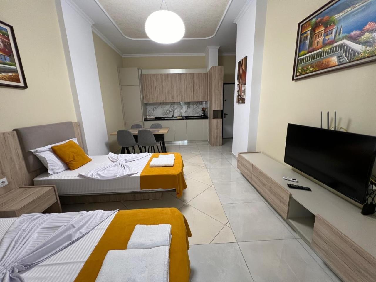 Kevin'S Lungomare Apartment Vlore Luaran gambar